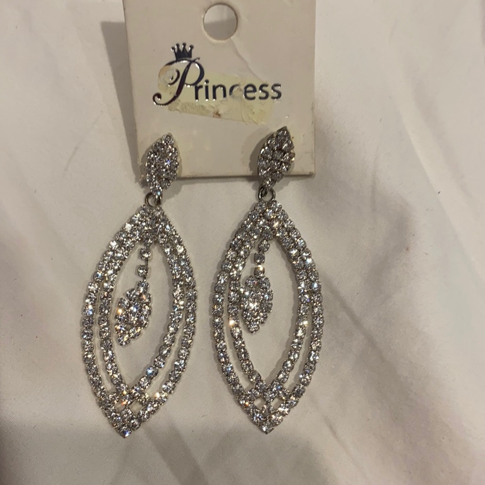 Earings